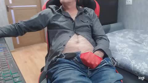 maximus3334 online show from 6, 11, 2025