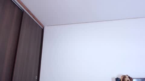 Independent Model online show from 24, 2, 2025