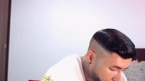 Independent Model online show from 3, 2, 2026