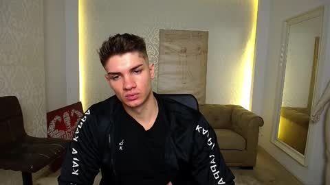 MaxKaiden online show from 17, 10, 2025