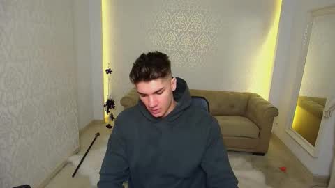 MaxKaiden online show from 8, 11, 2025