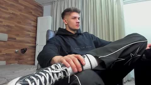 MaxKaiden online show from 23, 3, 2026