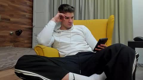 MaxKaiden online show from 24, 3, 2026