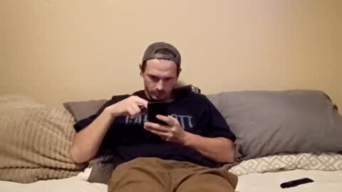 Snapshot of maxlovestain chatting on 18, 7, 2026 Barry McCockner online show from 18, 7, 2026