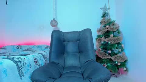 Snapshot of maxowens_oficial chatting on 9, 12, 2024 MAX online show from 9, 12, 2024