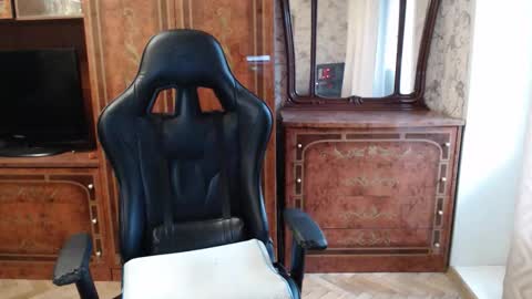 Max online show from 4, 11, 2025