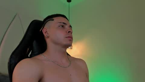 MAX online show from 6, 3, 2025