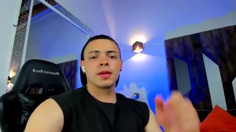 Snapshot of maxwell_dupont chatting on 11, 6, 2026 MAX online show from 11, 6, 2026