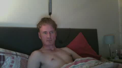 Snapshot of maxwilly7803039708 chatting on 16, 6, 2026 maxwilly7803039708 online show from 16, 6, 2026
