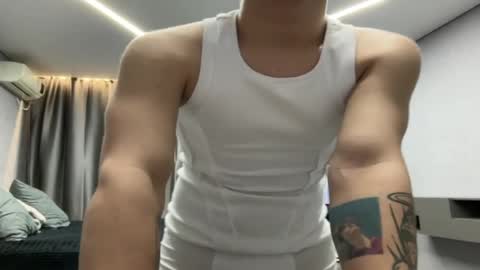 Snapshot of maxwoolf chatting on 12, 4, 2026 Max online show from 12, 4, 2026