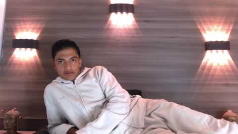 Snapshot of maxwyatt_1 chatting on 6, 6, 2026 Max Wyatt online show from 6, 6, 2026