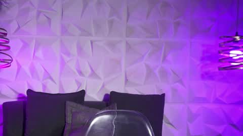 Snapshot of maxx_caprice chatting on 7, 5, 2026 gabby online show from 7, 5, 2026