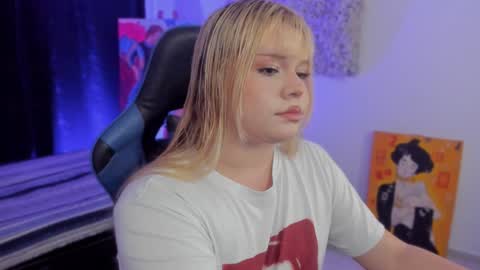 Maxine Minx online show from 31, 12, 2024