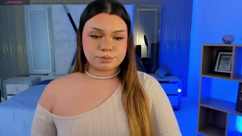 Maxine Minx online show from 13, 4, 2026