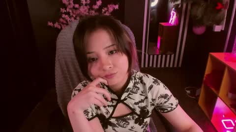 Snapshot of may_lings chatting on 13, 5, 2026 may_lings online show from 13, 5, 2026