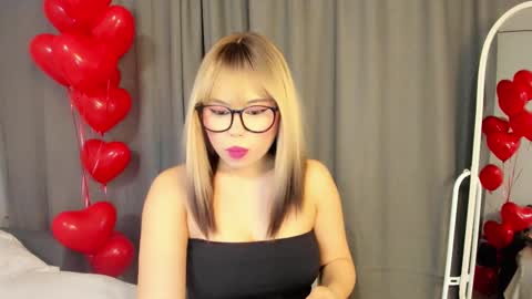 Snapshot of may_mia chatting on 17, 2, 2025 Mia online show from 17, 2, 2025