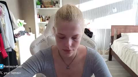 Snapshot of maya_blonde18 chatting on 18, 7, 2026 Maya online show from 18, 7, 2026