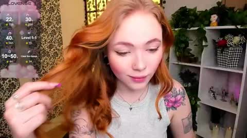 Snapshot of maya_light chatting on 1, 3, 2025 Maya online show from 1, 3, 2025