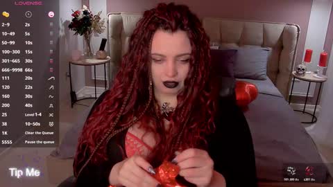 Maya Mils online show from 4, 2, 2026