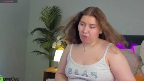 Snapshot of maya_raay chatting on 23, 6, 2026 Maya online show from 23, 6, 2026