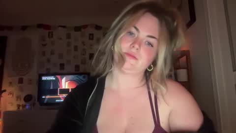 Maya Belle online show from 8, 3, 2025