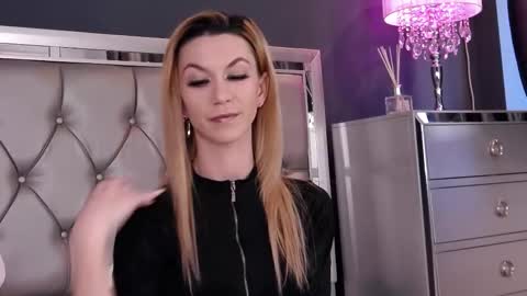 Snapshot of mayahales chatting on 3, 3, 2026 Maya online show from 3, 3, 2026