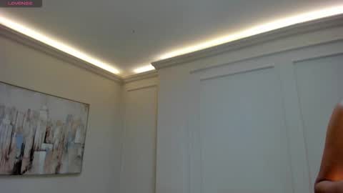 M A Y A    H O F F M A N online show from 14, 2, 2026