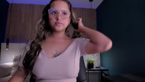 Snapshot of mayalee_ chatting on 15, 5, 2026 mayalee_ online show from 15, 5, 2026
