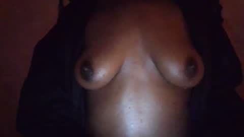 Snapshot of mayaluhs chatting on 7, 10, 2025 vanillalove online show from 7, 10, 2025