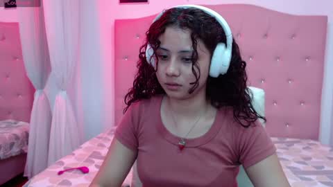 Snapshot of mayamoira chatting on 23, 1, 2025 Maya online show from 23, 1, 2025