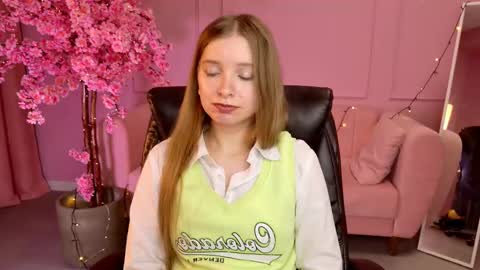 Snapshot of mayasinabon chatting on 8, 3, 2025 mayasinabon online show from 8, 3, 2025