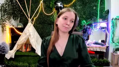 Snapshot of mayasinabon chatting on 4, 10, 2025 mayasinabon online show from 4, 10, 2025