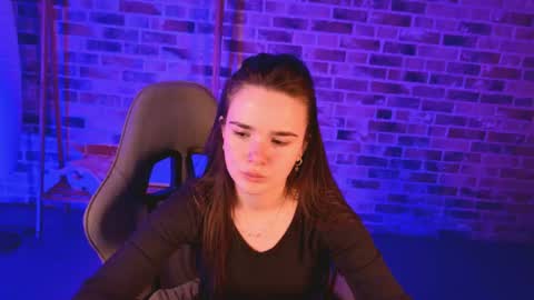 maybloom_ online show from 18, 4, 2026