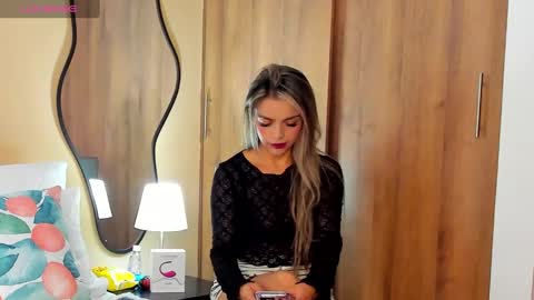 Snapshot of maylinfox chatting on 3, 2, 2025 MaylinFox online show from 3, 2, 2025