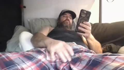 Snapshot of mayoramx chatting on 10, 2, 2026 Dad bod 43 online show from 10, 2, 2026