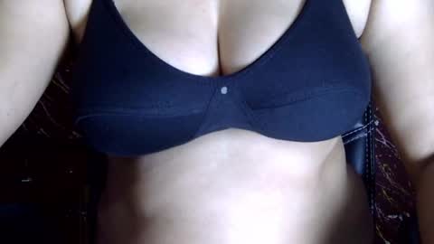 Snapshot of mayra_love4u chatting on 3, 10, 2025 Mayra online show from 3, 10, 2025