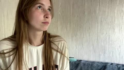 Snapshot of mayrabereznak chatting on 20, 7, 2026 Merry online show from 20, 7, 2026