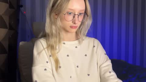 mayvi_cold online show from 20, 2, 2025