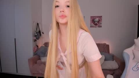  Mila  online show from 29, 9, 2025