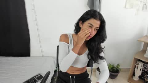 mazikeen_18 online show from 13, 1, 2025