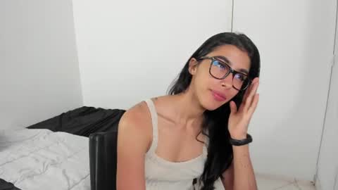 mazikeen_18 online show from 17, 7, 2026