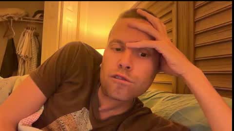 Snapshot of mbnc chatting on 25, 11, 2025 lol online show from 25, 11, 2025