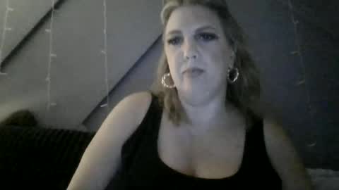 Snapshot of mcloventits chatting on 2, 7, 2026 Goddess Maeve online show from 2, 7, 2026