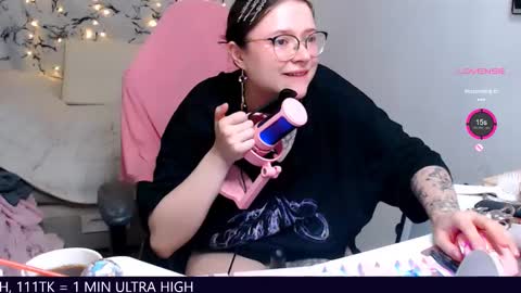 Snapshot of me_hanna chatting on 4, 3, 2025 Hanna online show from 4, 3, 2025