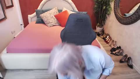 meamandax online show from 20, 2, 2025