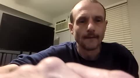 Snapshot of meanfinger chatting on 15, 2, 2026 Jizzy online show from 15, 2, 2026