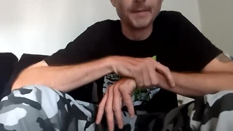 Jizzy online show from 4, 8, 2026