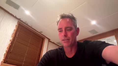Snapshot of meau_lest chatting on 17, 10, 2025 Meau Lest online show from 17, 10, 2025
