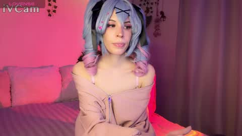 Nicole online show from 2, 4, 2026