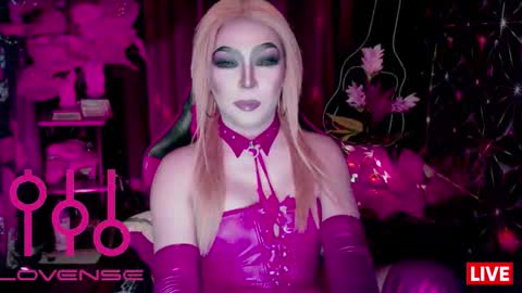 THE QUEEN ALPHA   Queen Medusa Prey online show from 25, 2, 2026